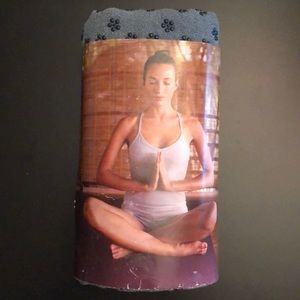 NEW Calmia Green Super Grip Yoga Towel 72”x24”